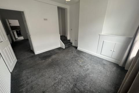 2 bedroom terraced house to rent, Vernon Road, Leicester, LE2