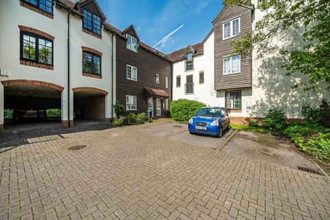 2 bedroom flat for sale, Newbury,  Berkshire,  RG14