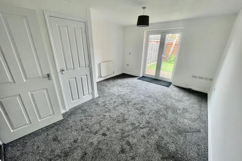 2 bedroom terraced house to rent, Thistle Close, Yaxley PE7