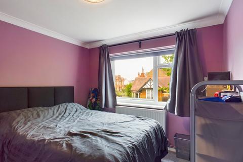 1 bedroom apartment for sale, Feltham Hill Road, Ashford, Surrey, TW15