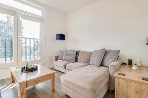 2 bedroom apartment for sale, High Street Hadleigh, Benfleet, SS7