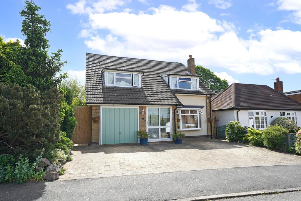 Glenfield, Leicester LE3 4 bed detached house for sale £400,000