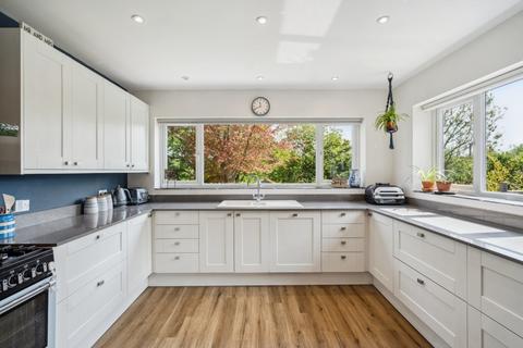 69 Fieldway, Chalfont St Peter, Gerrards Cross, SL9 9SQ