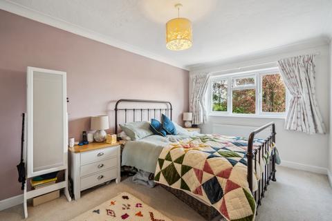 69 Fieldway, Chalfont St Peter, Gerrards Cross, SL9 9SQ