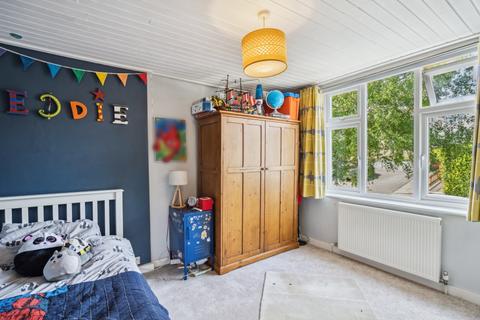 69 Fieldway, Chalfont St Peter, Gerrards Cross, SL9 9SQ