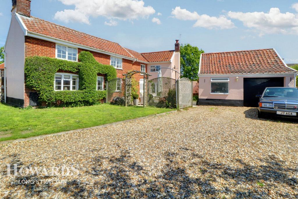 Hargham Road, Attleborough 3 bed cottage for sale £325,000