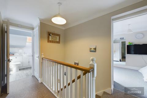 8 Forge Close, Old Buckenham, Attleborough, NR17 1RX