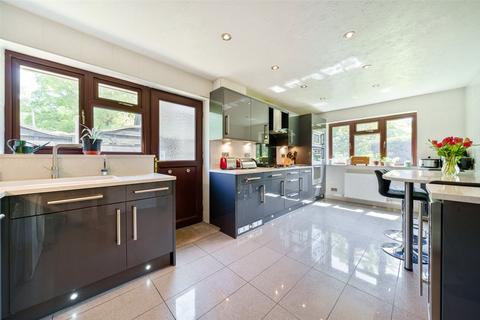 4 Birchside, Crowthorne, RG45 6HP