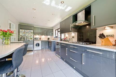 4 Birchside, Crowthorne, RG45 6HP