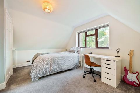 4 Birchside, Crowthorne, RG45 6HP