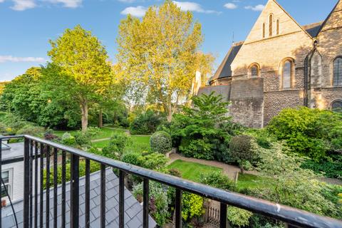 2 bedroom flat for sale, Upper Addison Gardens, London