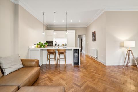 2 bedroom flat for sale, Upper Addison Gardens, London