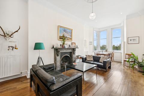 2 bedroom flat for sale, Delahay House, 15 Chelsea Embankment, London