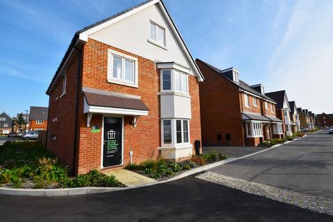 5 bedroom townhouse for sale, Shopwyke Lakes, Sheerwater Way, PO20