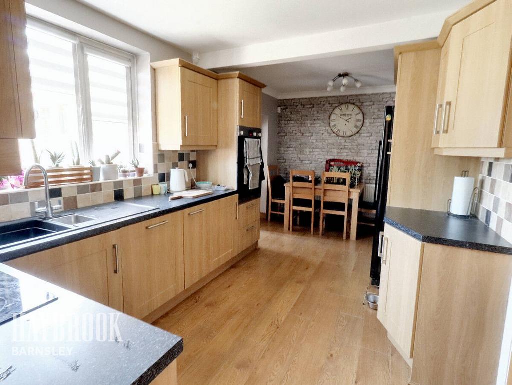 Roy Kilner Road, Wombwell 4 bed semidetached house for sale £240,000