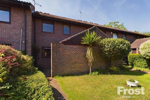 3 bedroom terraced house for sale, Island Close, Staines-upon-Thames, Middlesex, TW18