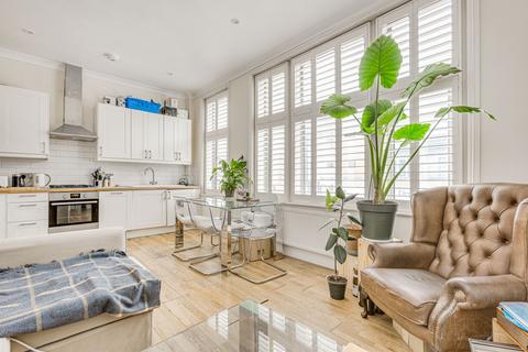 2 bedroom flat for sale, Wandsworth Bridge Road, Fulham, London