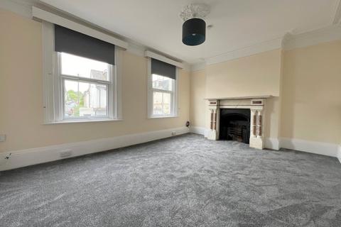 2 bedroom flat to rent, Camden Road, Tunbridge Wells
