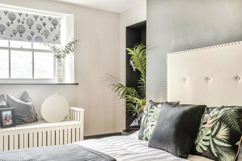 3 Tottenham Place, Bristol, BS8 1AJ