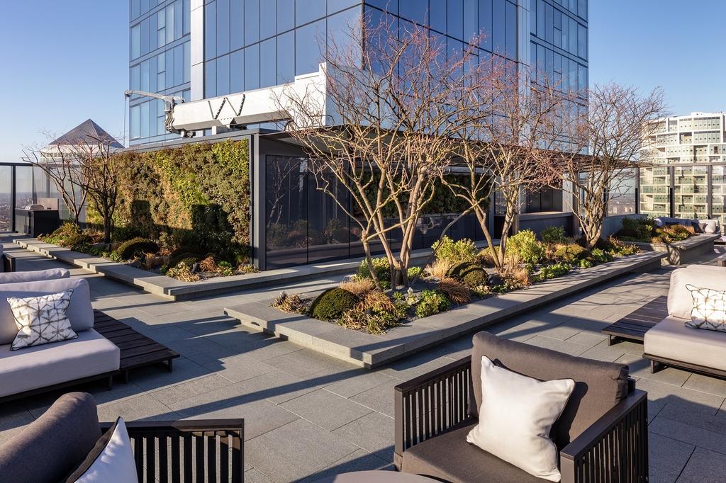 Vb1794199 L56 Terrace 1399x933.jpg