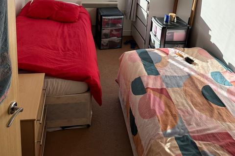 2 bedroom apartment to rent, Caledonian Road, Islington, London. N7