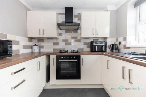 2 bedroom townhouse for sale, Deepwell Court, Halfway, S20 4SW