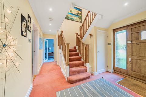1 Hurstmere Close, Grayshott, Hindhead, GU26 6TR