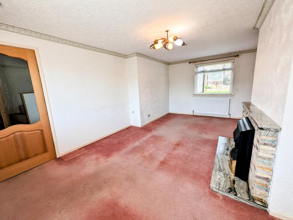 Churchill Avenue, Kilwinning KA13 2 bed end of terrace house for sale