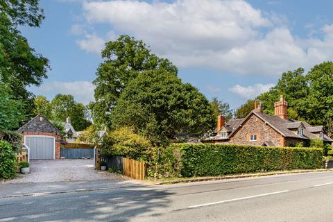 3 bedroom character property for sale, Woodhouse LE12