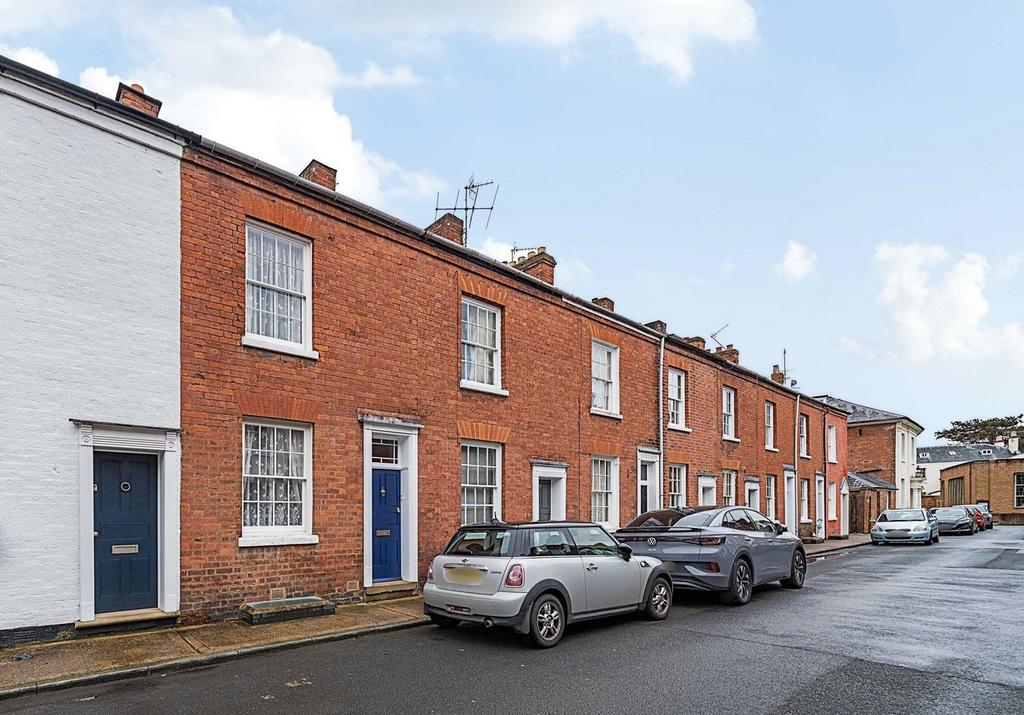 York Place, Worcester WR1 3 bed terraced house for sale £300,000