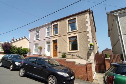 6 Bryn Avenue, Upper Brynamman, Ammanford, SA18 1BD