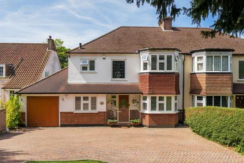 14 Coulsdon Road, Coulsdon, CR5 2LA
