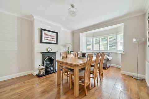14 Coulsdon Road, Coulsdon, CR5 2LA