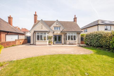 3 bedroom detached house for sale, Clifton Drive North, Lytham St. Annes, FY8