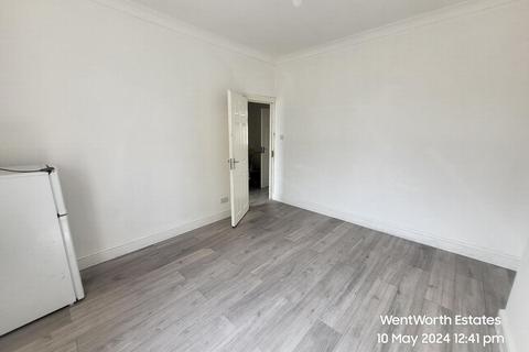 1 bedroom flat to rent, Cecil Road, Ilford, IG1