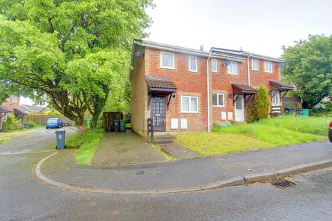 Thornhill - 2 bedroom end of terrace house to rent