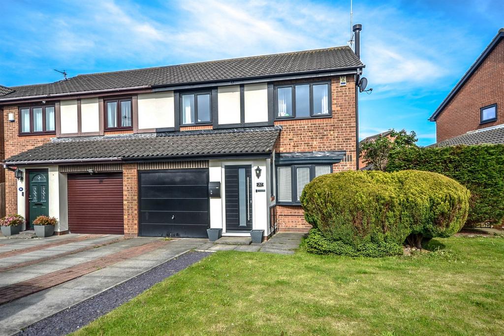 Beaconside, South Shields 3 bed semidetached house for sale £260,000