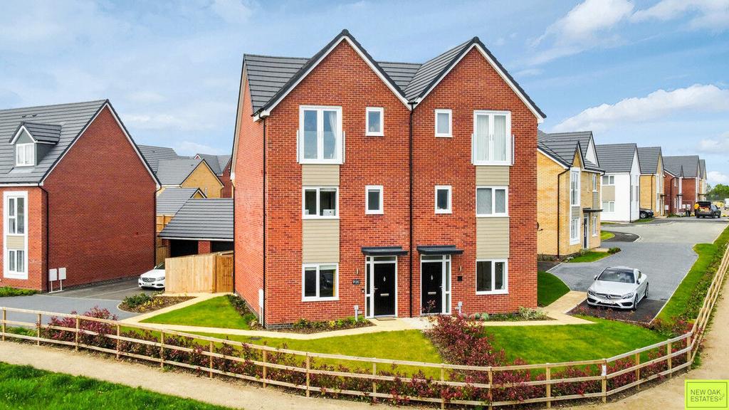 Clay Cross S45 4 bed semidetached house for sale £275,000