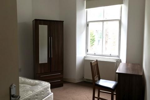 3 bedroom flat to rent, Princes Street, Stirling Town, Stirling, FK8