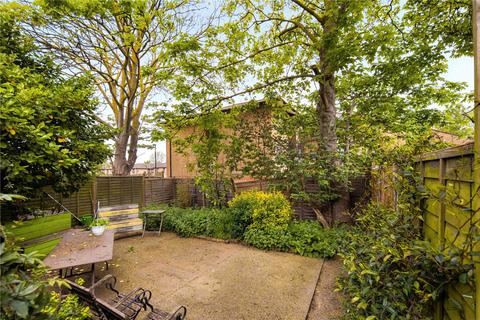 2 bedroom maisonette for sale, Pagnell Street, New Cross, London, SE14