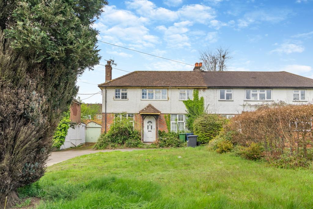 Stanley Hill Amersham 3 bed semidetached house for sale £550,000