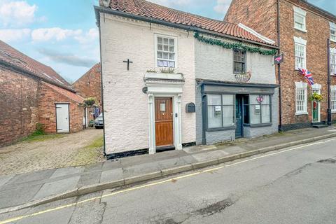 2 bedroom house for sale, Priestgate, Barton Upon Humber, North Lincolnshire, DN18
