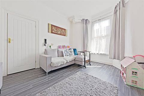 2 bedroom flat for sale, Stratford, London E15