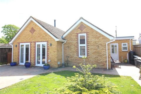 3 bedroom bungalow for sale, Lymington Road, New Milton, Hampshire, BH25