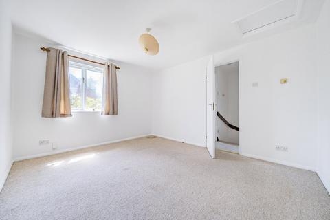 13 Dairymans Walk, Guildford, GU4 7FE