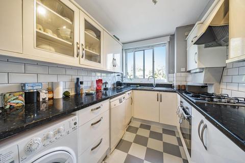 3 bedroom flat for sale, Warwick Drive, Putney
