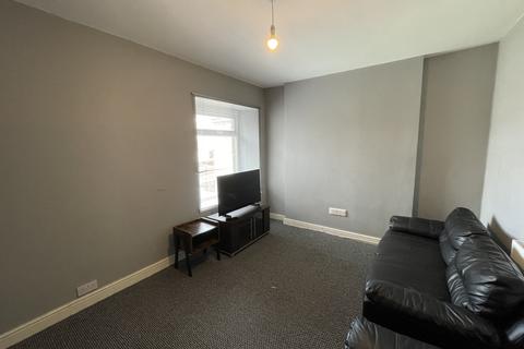 2 bedroom flat to rent, Gelli St, Swansea