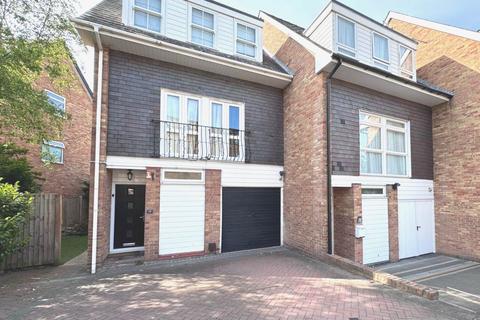 5 bedroom end of terrace house for sale, Jason Close, Brentwood CM14