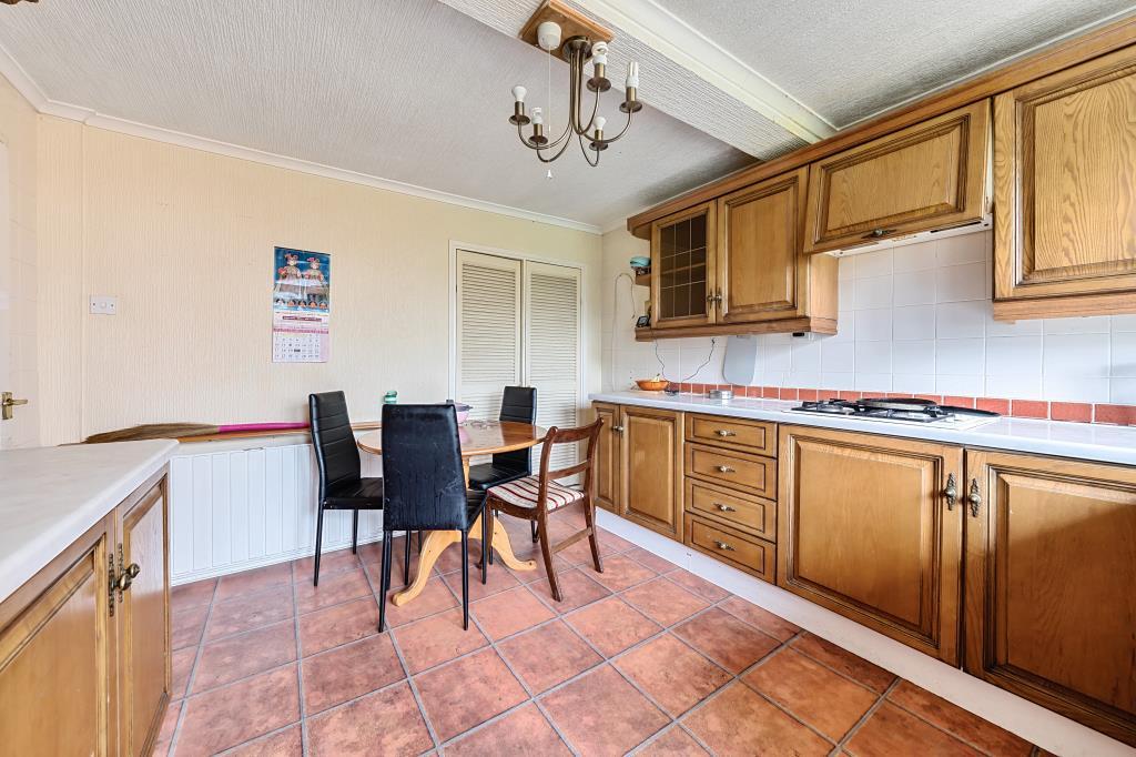 Langley, Berkshire, SL3 3 bed semidetached house for sale £600,000