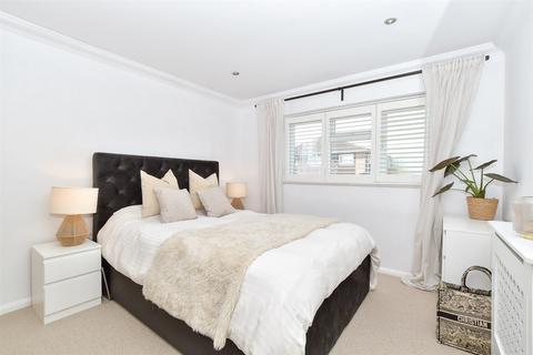 1 bedroom apartment for sale, Kingston Road, Leatherhead, Surrey
